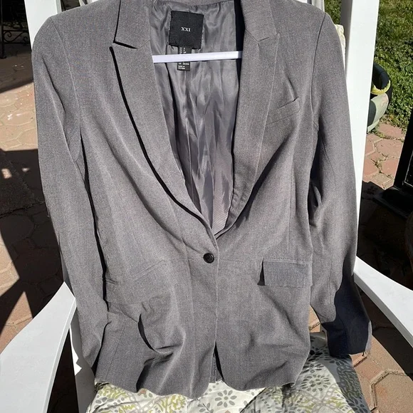 Gray Blazer - Picture 6 of 6